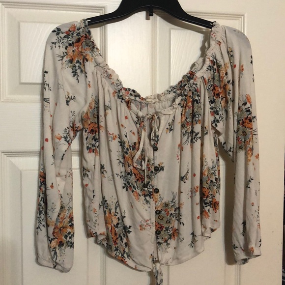 Altar'd State Tops - Altar’d State breezy off the shoulder top!